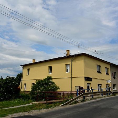 Penzion Oso Vrbov Eksteriør bilde
